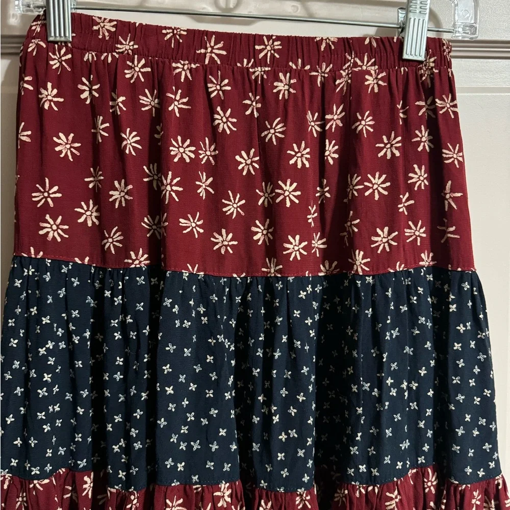 Womens Karen Kane Red And Blue Floral Skirt Size 8 Made In USA